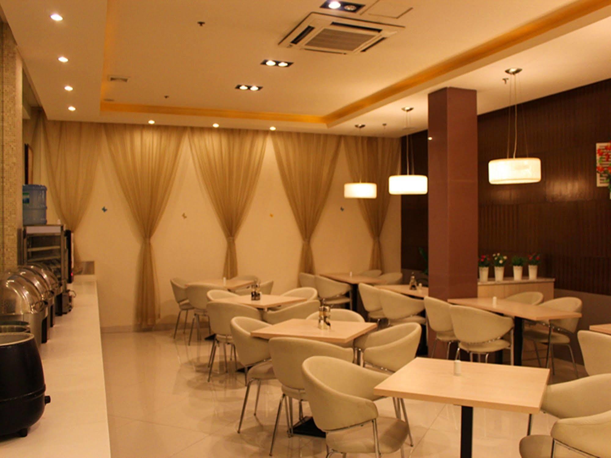 Jingjiang Inn Shanghai Jiading Chengzhong Road Экстерьер фото
